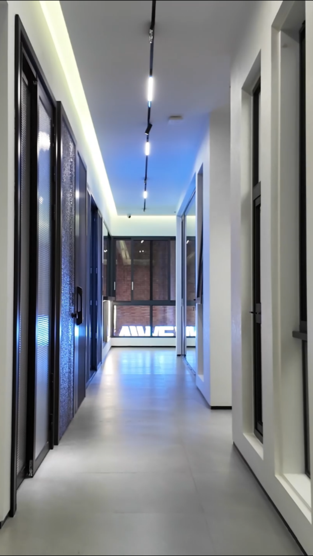 ALWEW smart showroom